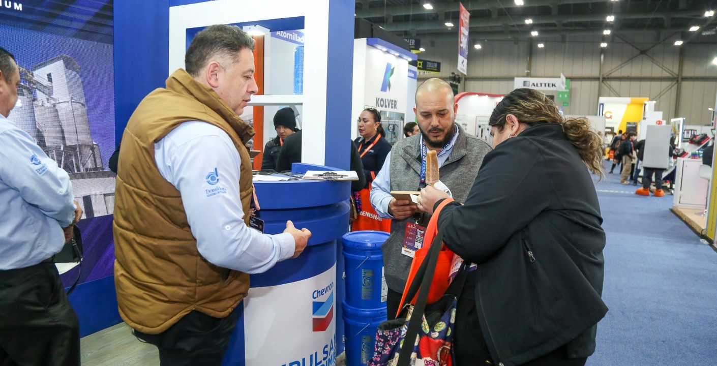 ¡IMPORFIL estuvo presente en Expo Manufactura!